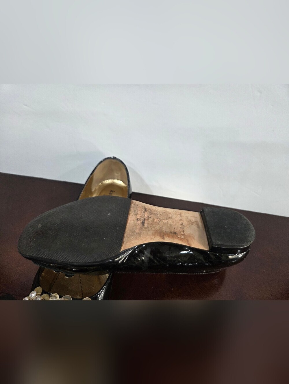 Kate Spade Black Patent Leather Flats with Crystal Floral Sz.5B - Picture 4 of 8